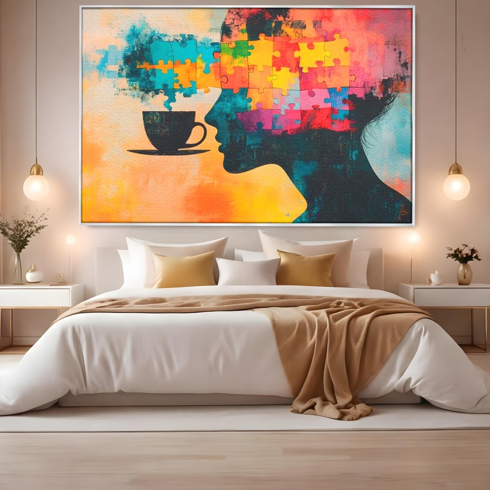 Tablou canvas cu tablou canvas cu silueta de femeie si puzzle, in rama de aluminiu argintiu, pe perete intr-un dormitor